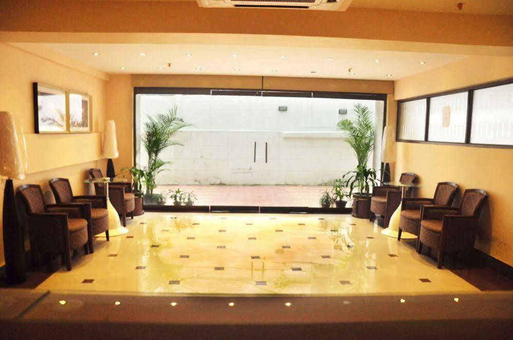 Landmark Hotel Calcutta  Esterno foto